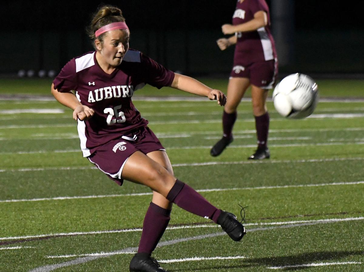 Auburn girls soccer, despite scoring chances, plays to scoreless tie