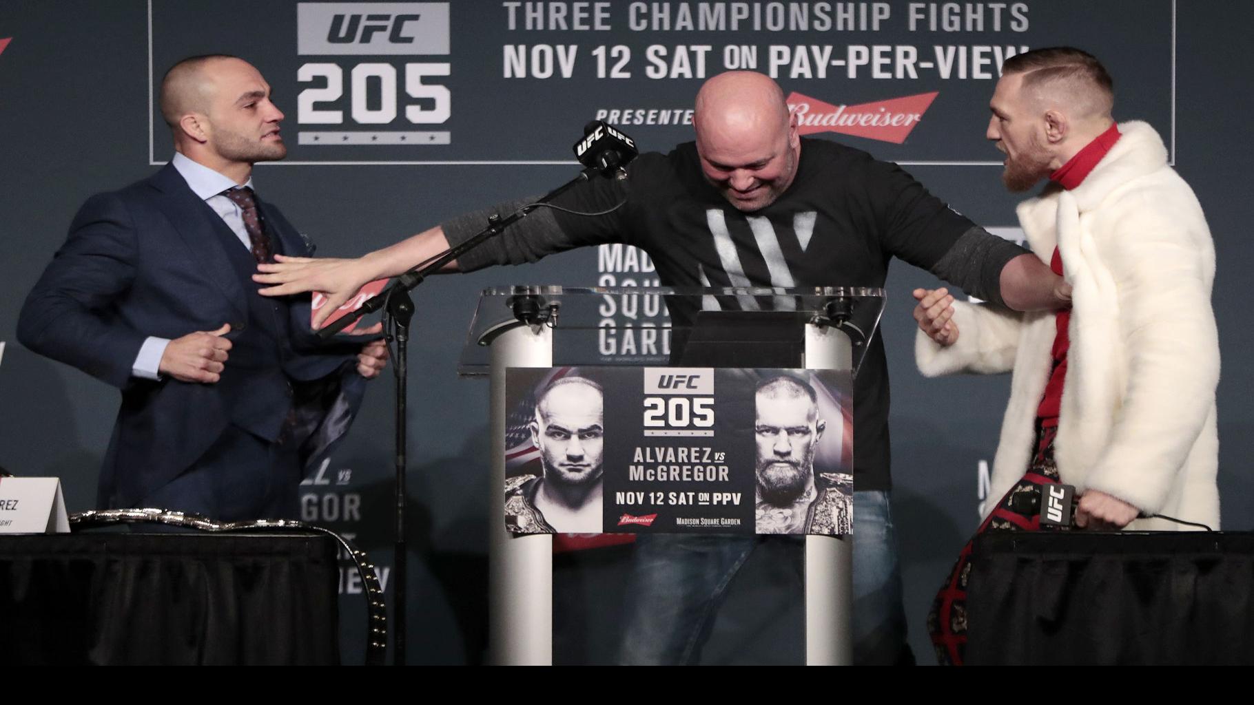 Mcgregor Raises A Chair To Ufc S Turn In Its N Y Debut Auburnpub Com