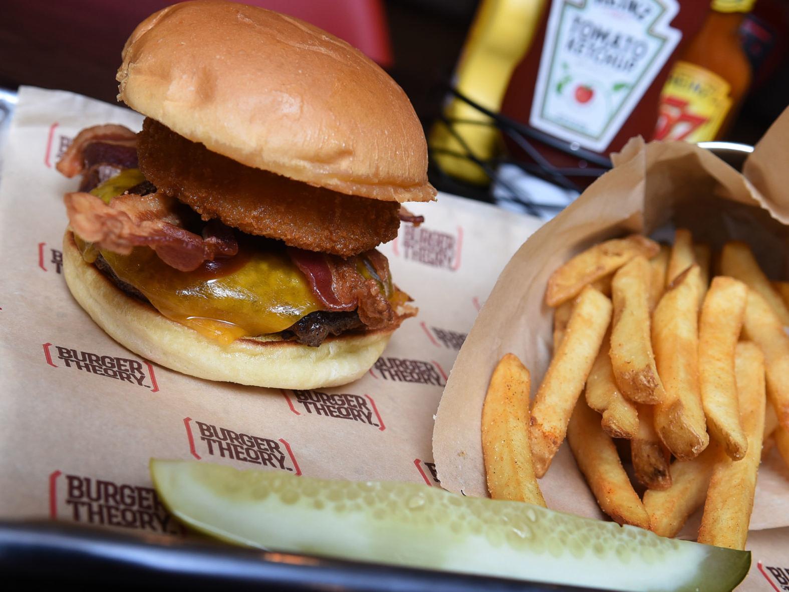 Burger Theory New Restaurant Among Auburn Holiday Inn S 3 6