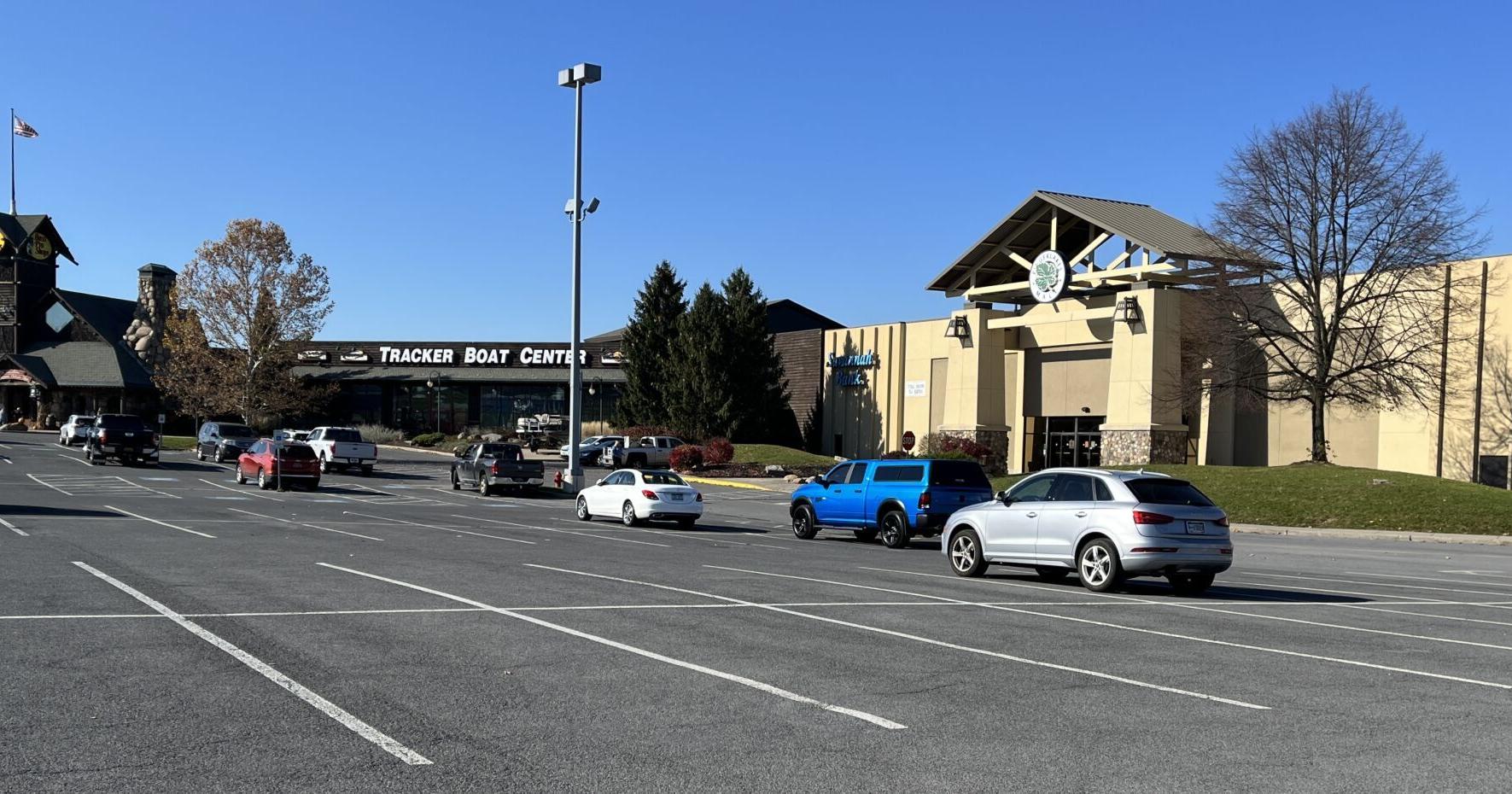 Auburn's St. Alphonsus Food Pantry moves to Fingerlakes Mall - Vimarsana News