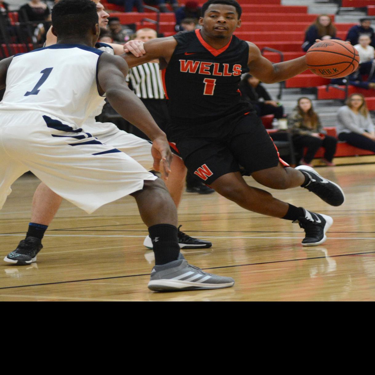 Wells College Men S Basketball Team Edges Penn State Abington In