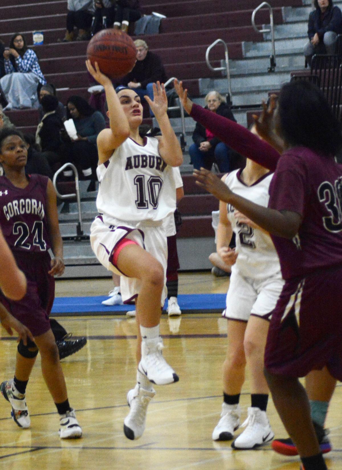 Auburn Girls Basketball Team Starts Finishes Strong In Win Over