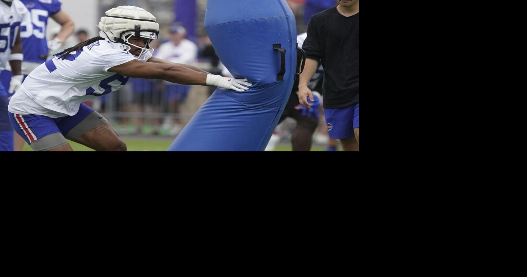 Rookie Kaleb Elarms-Orr is 'calm and collected' as inside linebacker competition gets going