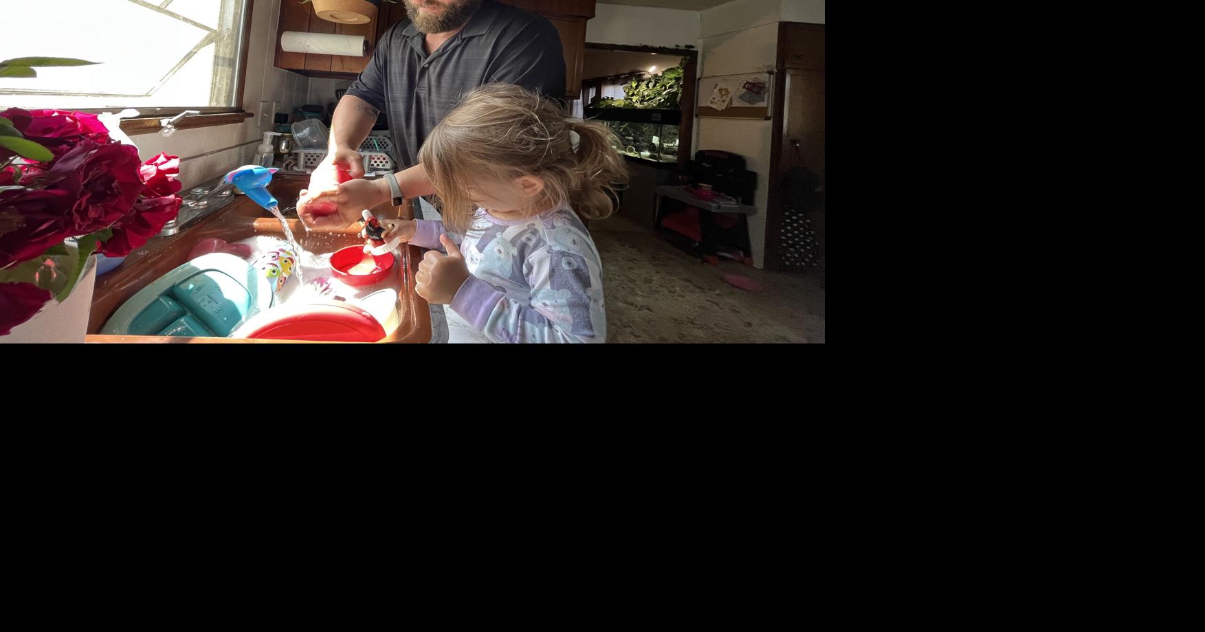 Elbridge resident claims retaliatory eviction over water