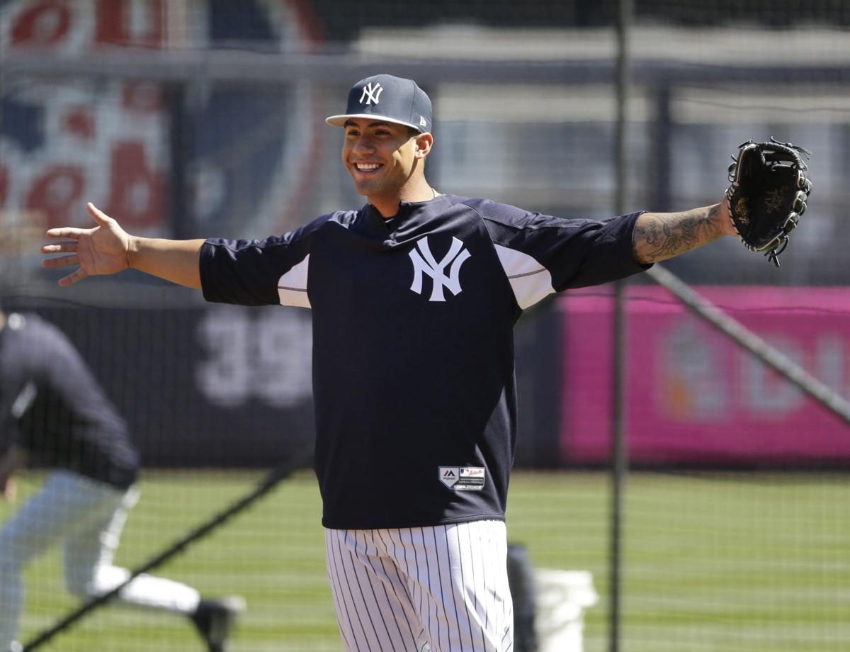 Gleyber Torres makes MLB debut for Yankees 