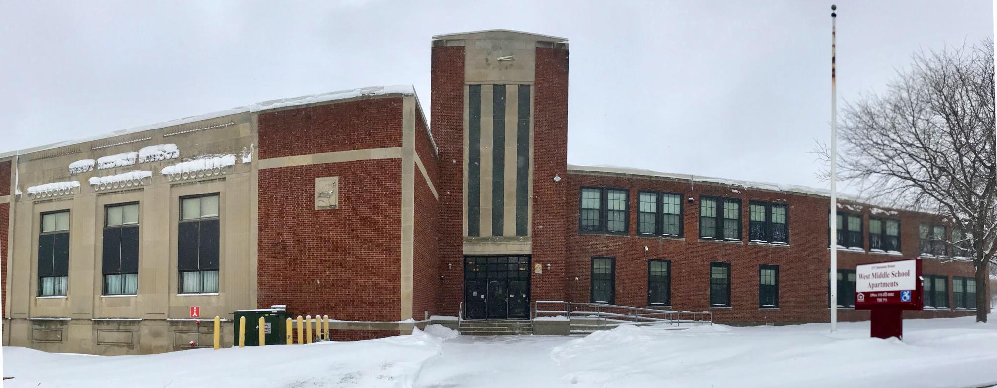 Weekday top 5 Inside new Auburn apartments, Auburn hitandrun, Prison