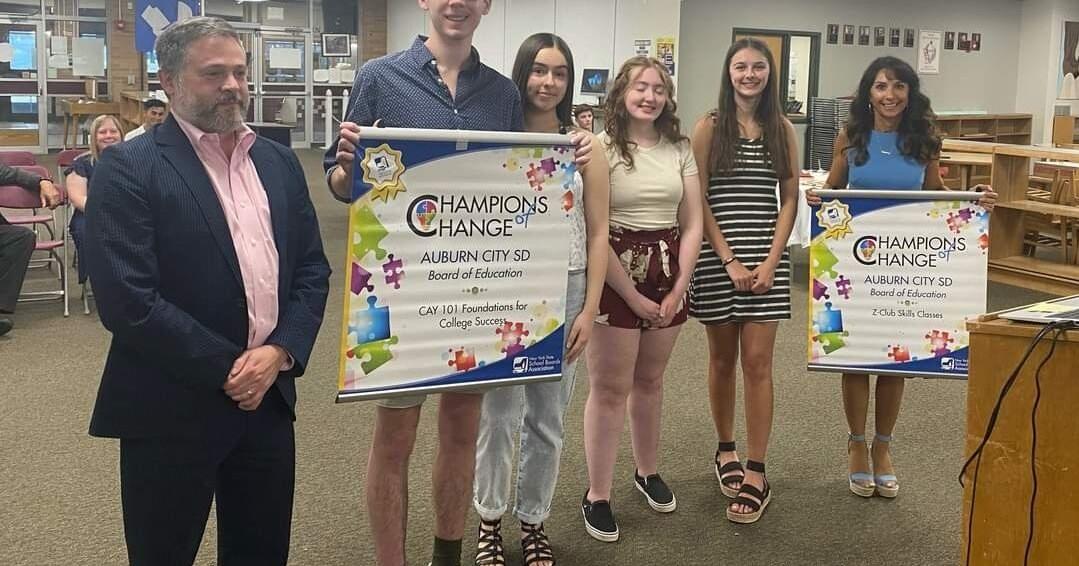 Zonta Club of Auburn: Local students recognized for service - Vimarsana News