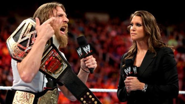 Wwe Payback Results Brie Bella Slaps Stephanie Mcmahon But Did Daniel