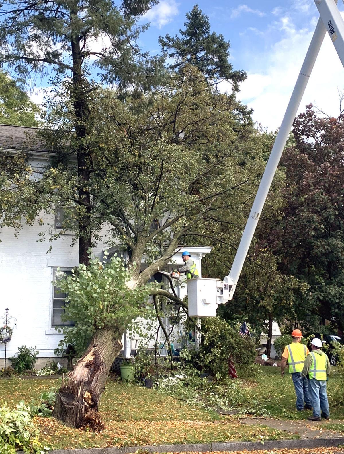 Some In Cayuga County Won T Have Power Until Thursday After Outage Affects Thousands Local News Auburnpub Com