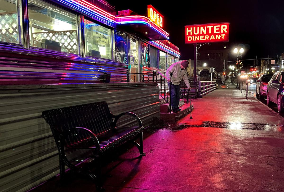 Hunter Dinerant Closing 1.jpg