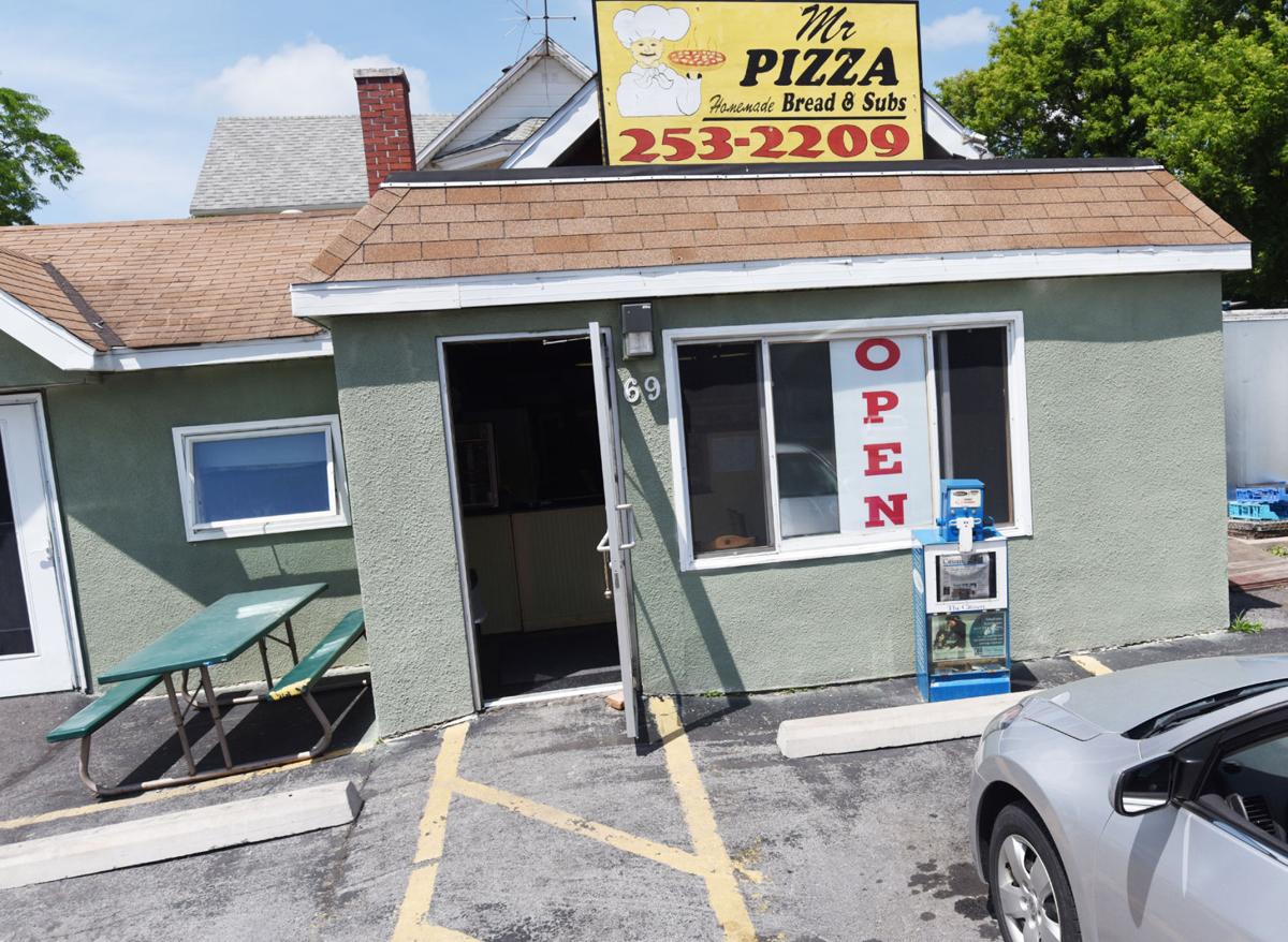 Auburn's Mr. Pizza is back — and busier than ever — as longtime owner returns Lifestyles