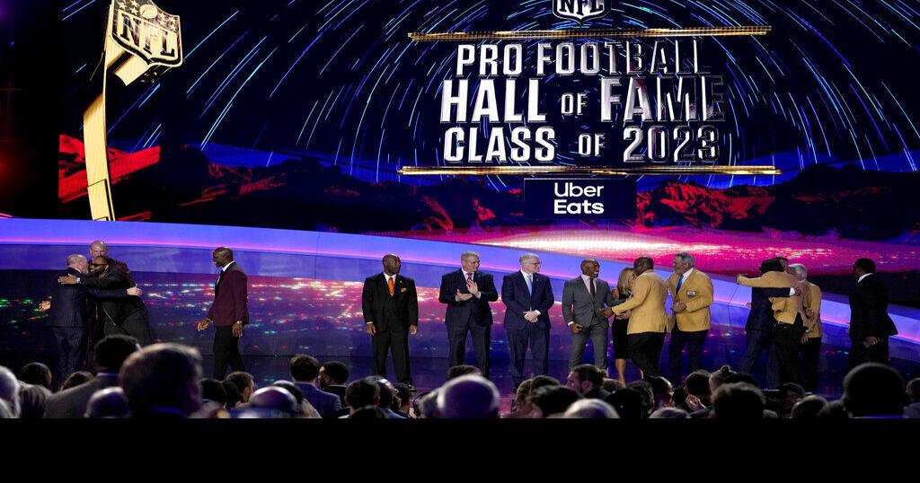 Thomas, Revis headline new Pro Football Hall of Fame class