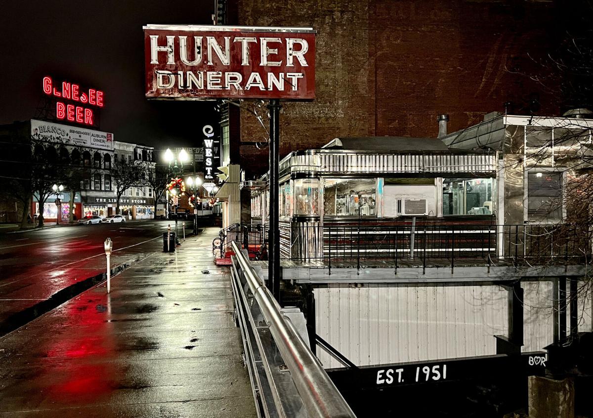Hunter Dinerant Closing 16.JPG