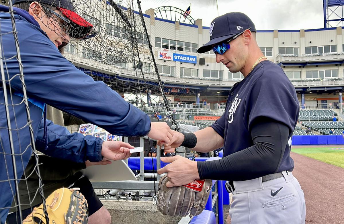 Auburn native, Yankees OF Tim Locastro to have surgery after tearing ACL
