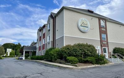 Auburn Hotel 3