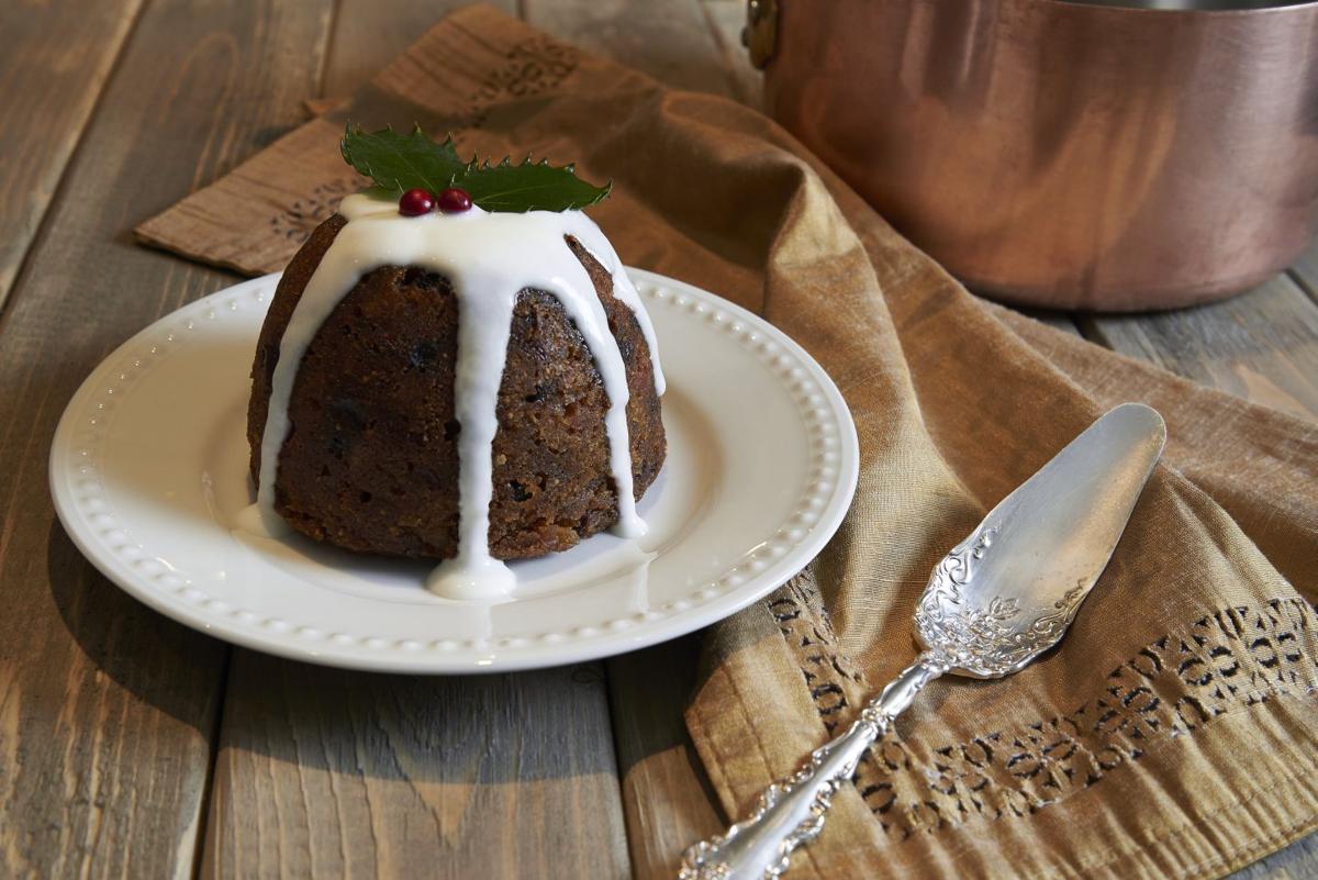 Figgy pudding samples benefit Skaneateles food pantry, share tradition at Dickens Christmas