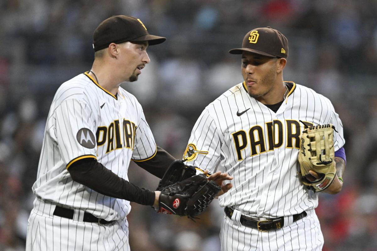 Snell takes no-hitter into 7th, Padres beat Mets
