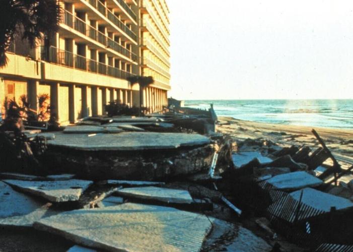 1989: Hurricane Hugo wipes out bananas