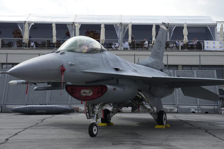 'Top Gun' F-16 pilot on fighter jets sought by Ukraine