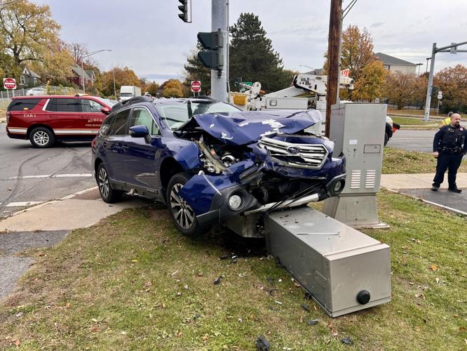 Two injured in car accident in Auburn