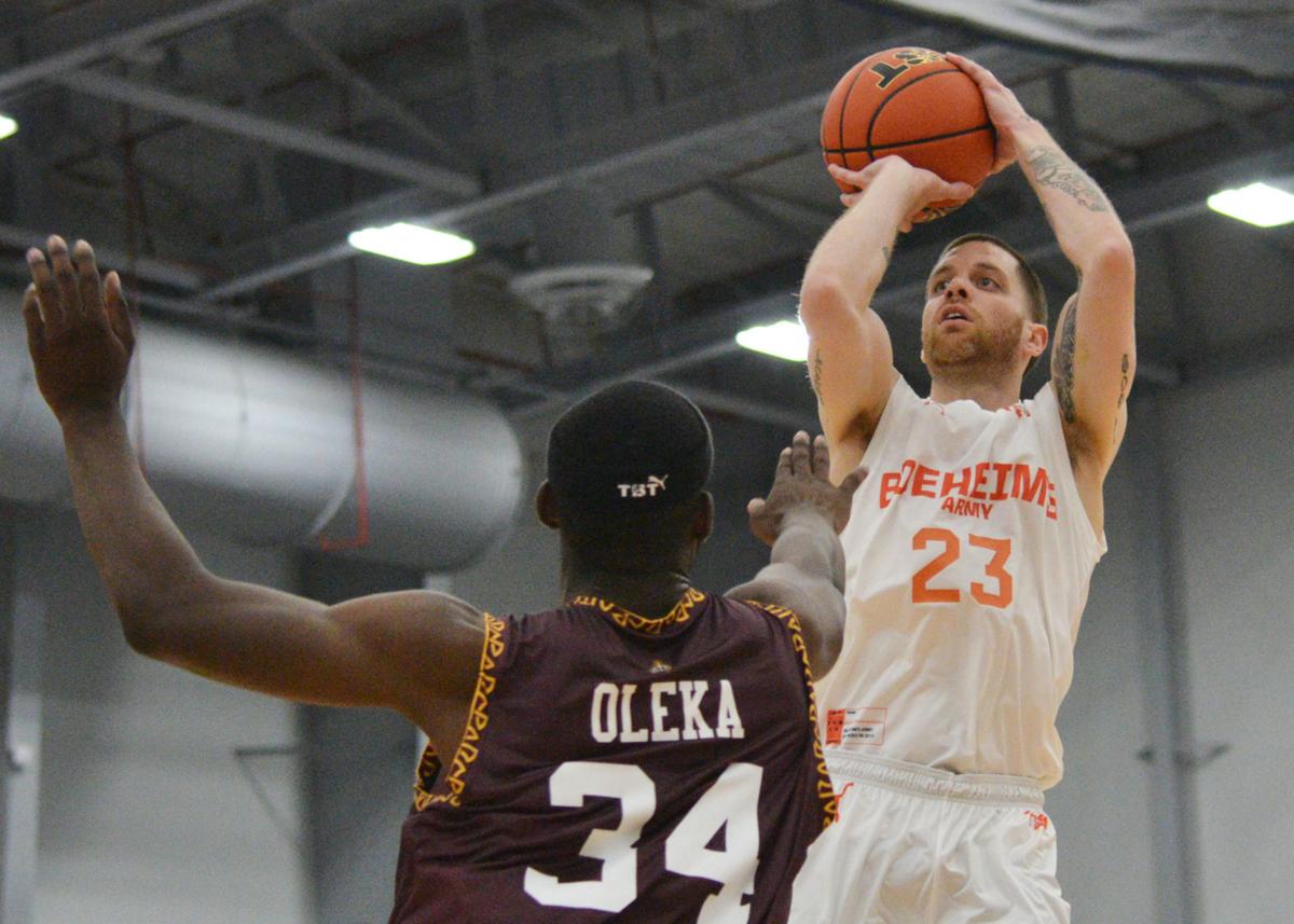 Devendorf Exits With Eye Injury Returns To Hit Winning Shot For Boeheim S Army In Tbt Local Sports Auburnpub Com
