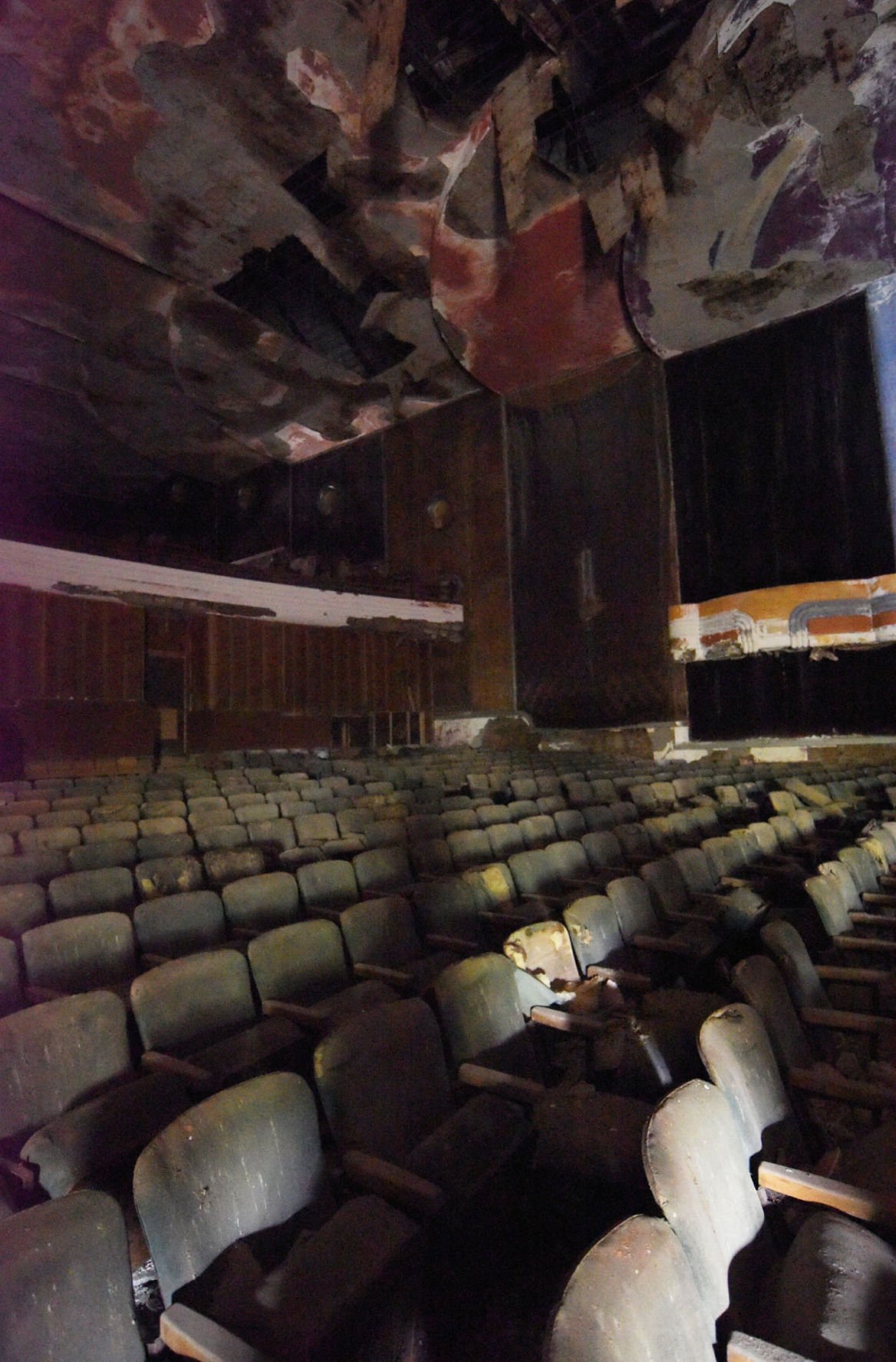 Inside the Auburn Schine Theater