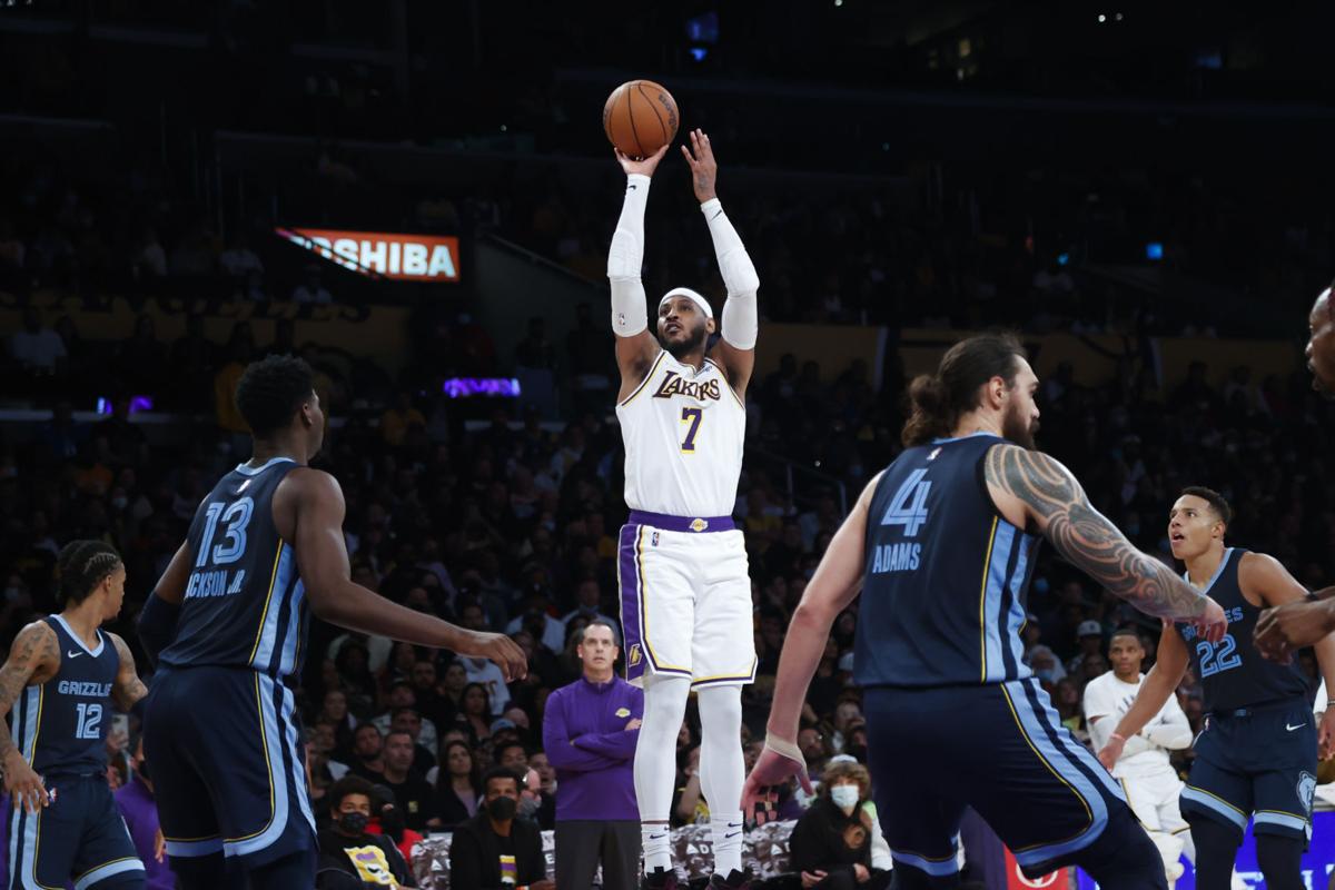 Carmelo Anthony reaches scoring milestone, leads Lakers to first win |  Basketball | auburnpub.com