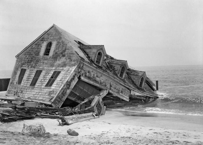 1960: Hurricane Donna reaches far