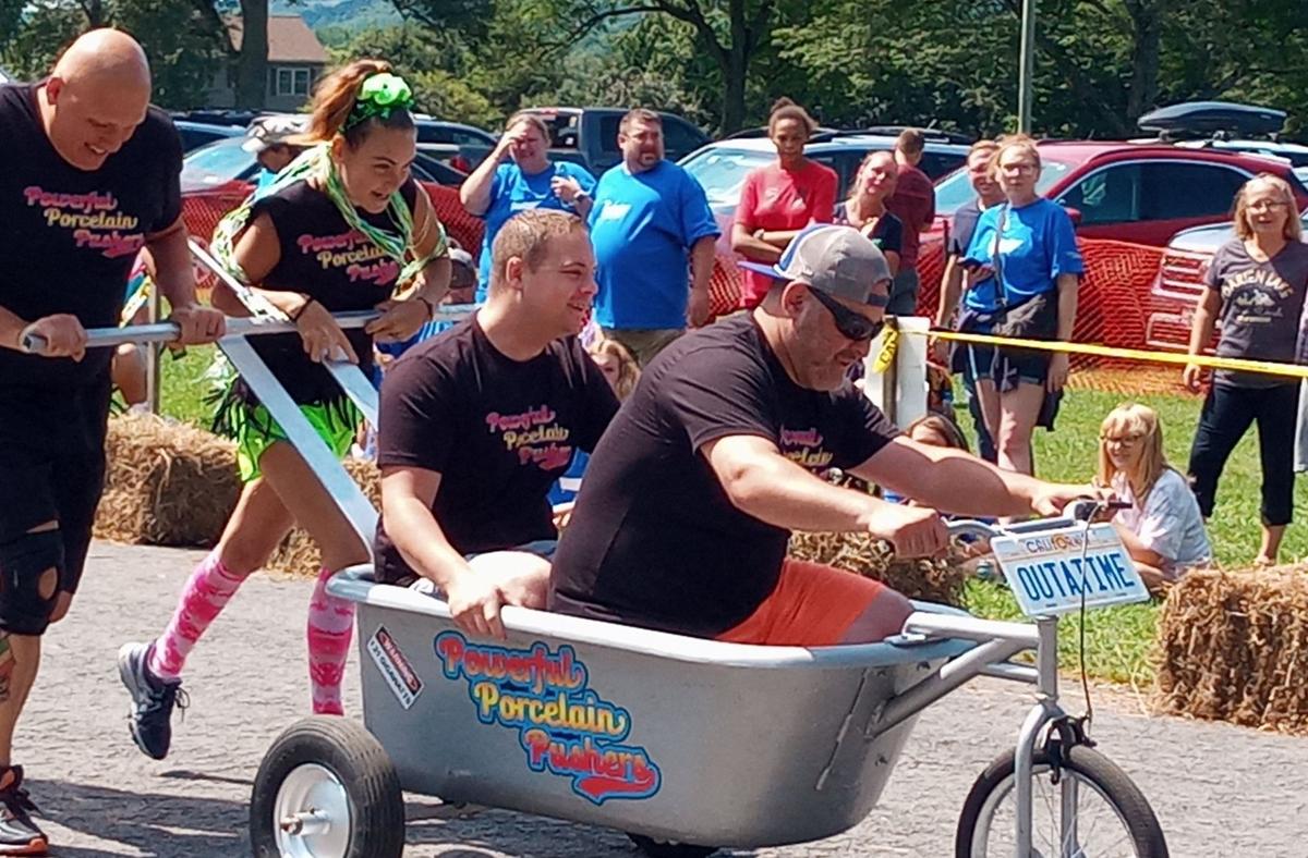 Bathtub races, parade entertain at Fillmore Days in Moravia
