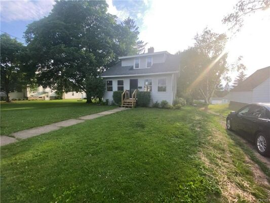 4 Bedroom Home in Auburn - $190,000