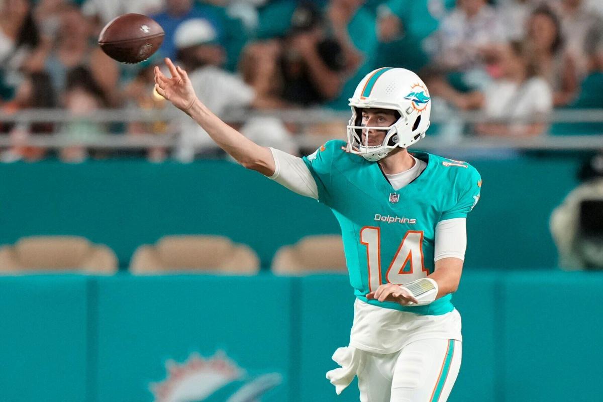 Report QB Mike White signing with Bills practice squad