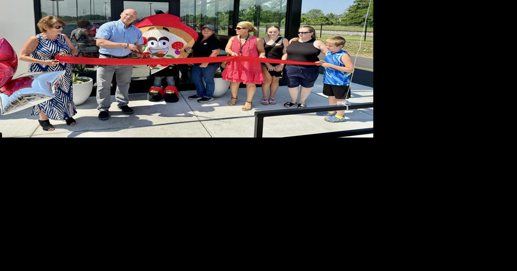 Gallery: Inside new Auburn-area Pizza Hut for grand opening