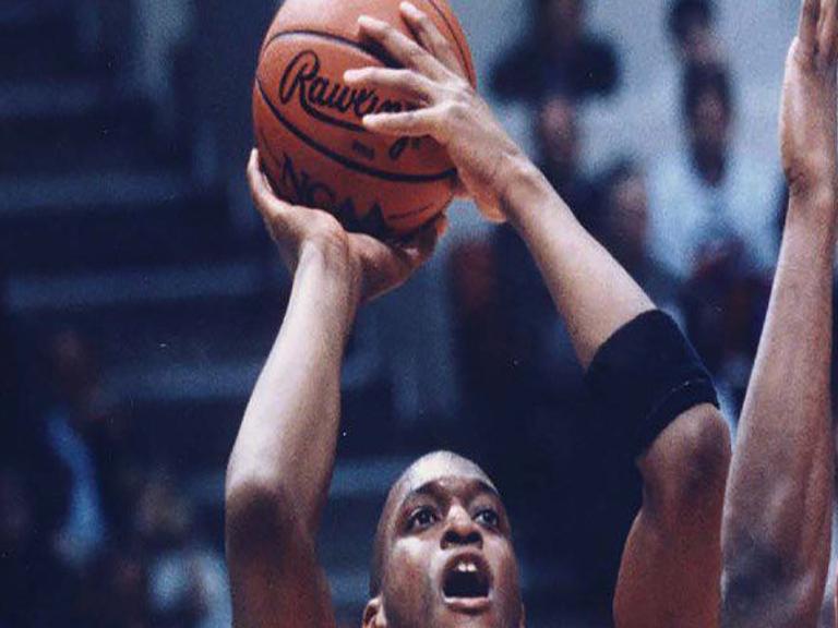 Syracuse Basketball To Retire John Wallace S No 44 In February