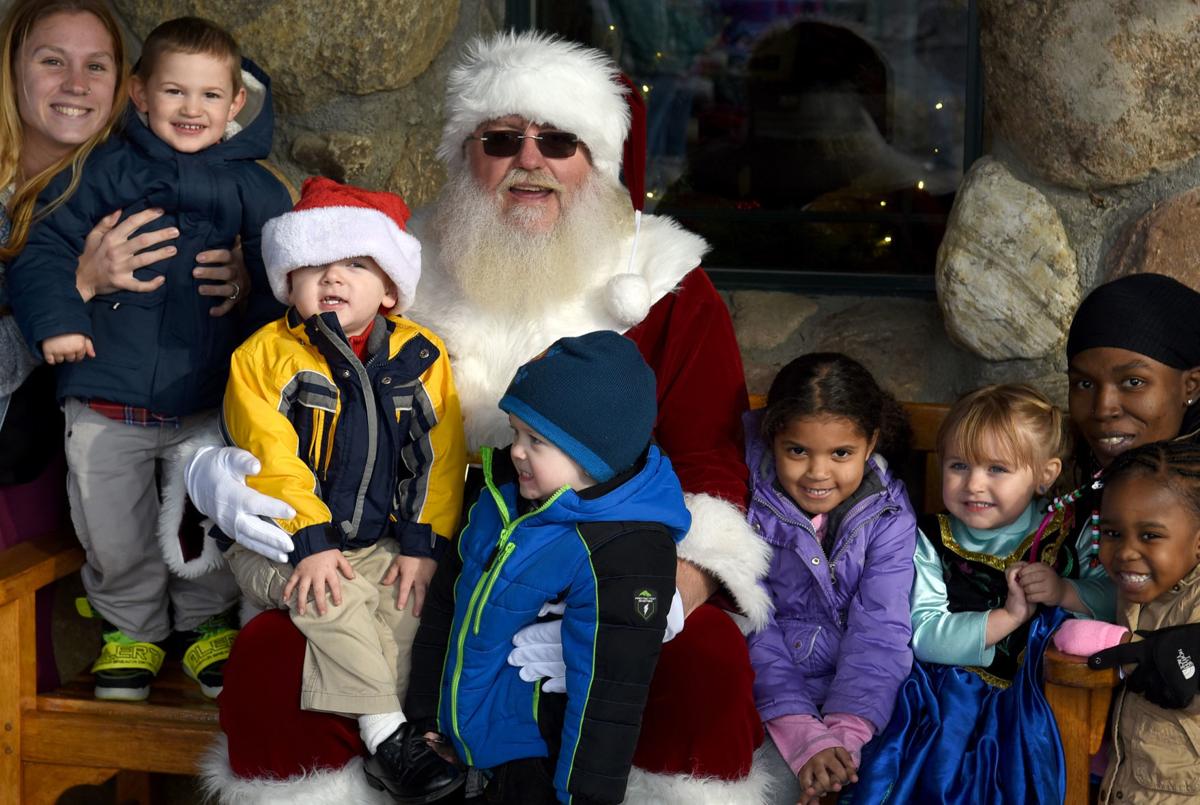 Santa S Wonderland Opens This Weekend At Bass Pro Shops In