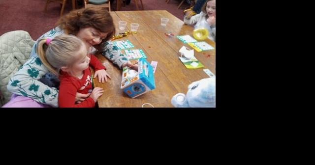 Children celebrate New Year's Eve at Skaneateles Library - Vimarsana News