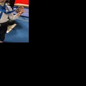 Auburn gymnasts take part in Sparkle & Shine meet