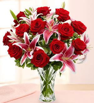 rose_and_lilly_bouquet__17339.1345144004.500.659.jpg