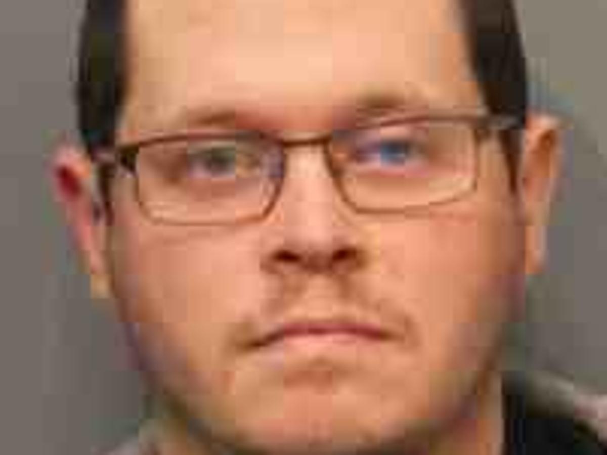 Auburn man pleads guilty to sexually abusing child for three years Auburn man pleads guilty to sexually abusing child for three years