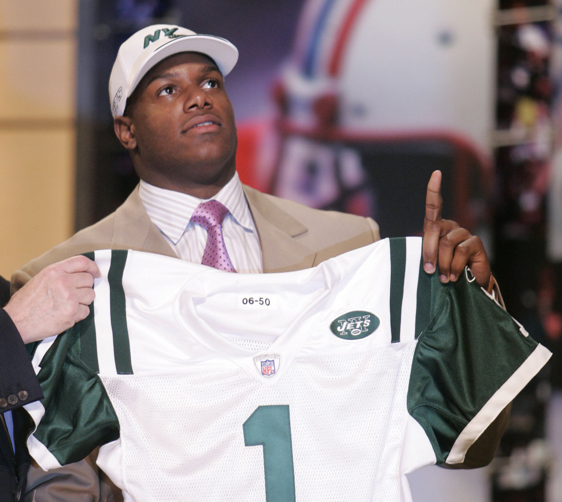 D'Brickashaw Ferguson, former Jets left tackle, announces he's