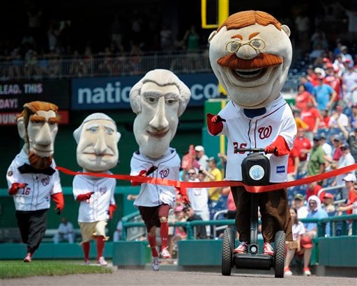 Teddy mascot finally wins Nats' Presidents Race