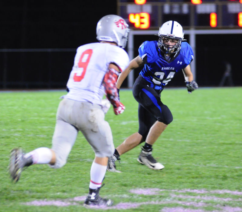 JordanElbridge football team held in check in loss to experienced