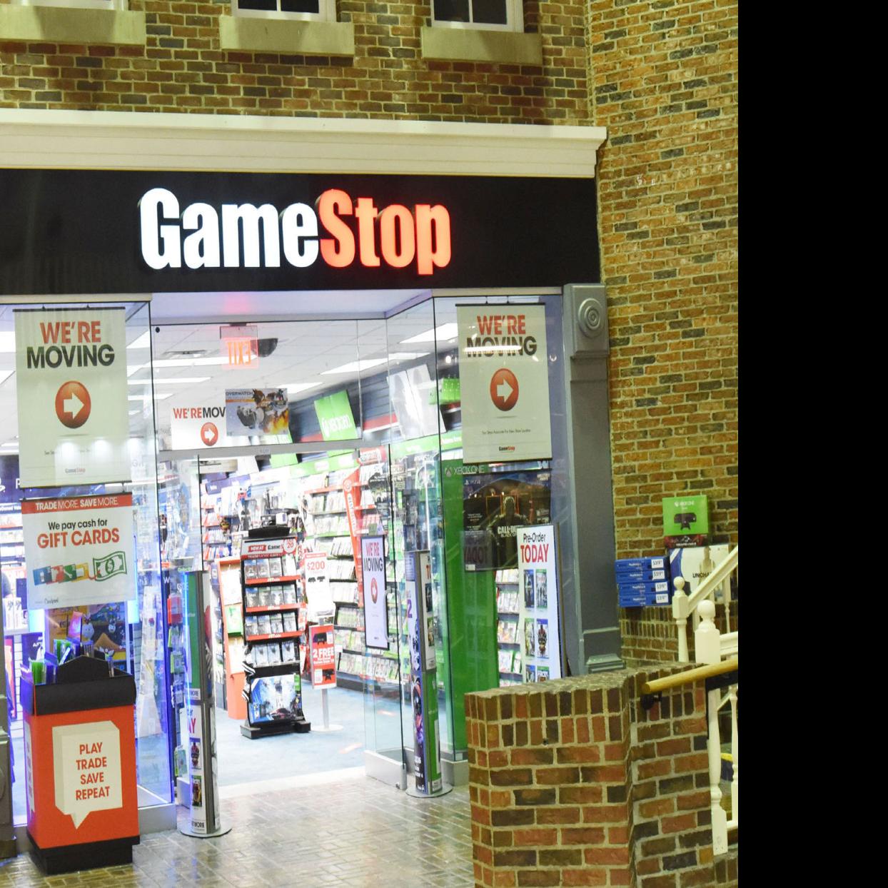 GameStop leaving Fingerlakes Mall, Jo-Ann Fabric officially closes