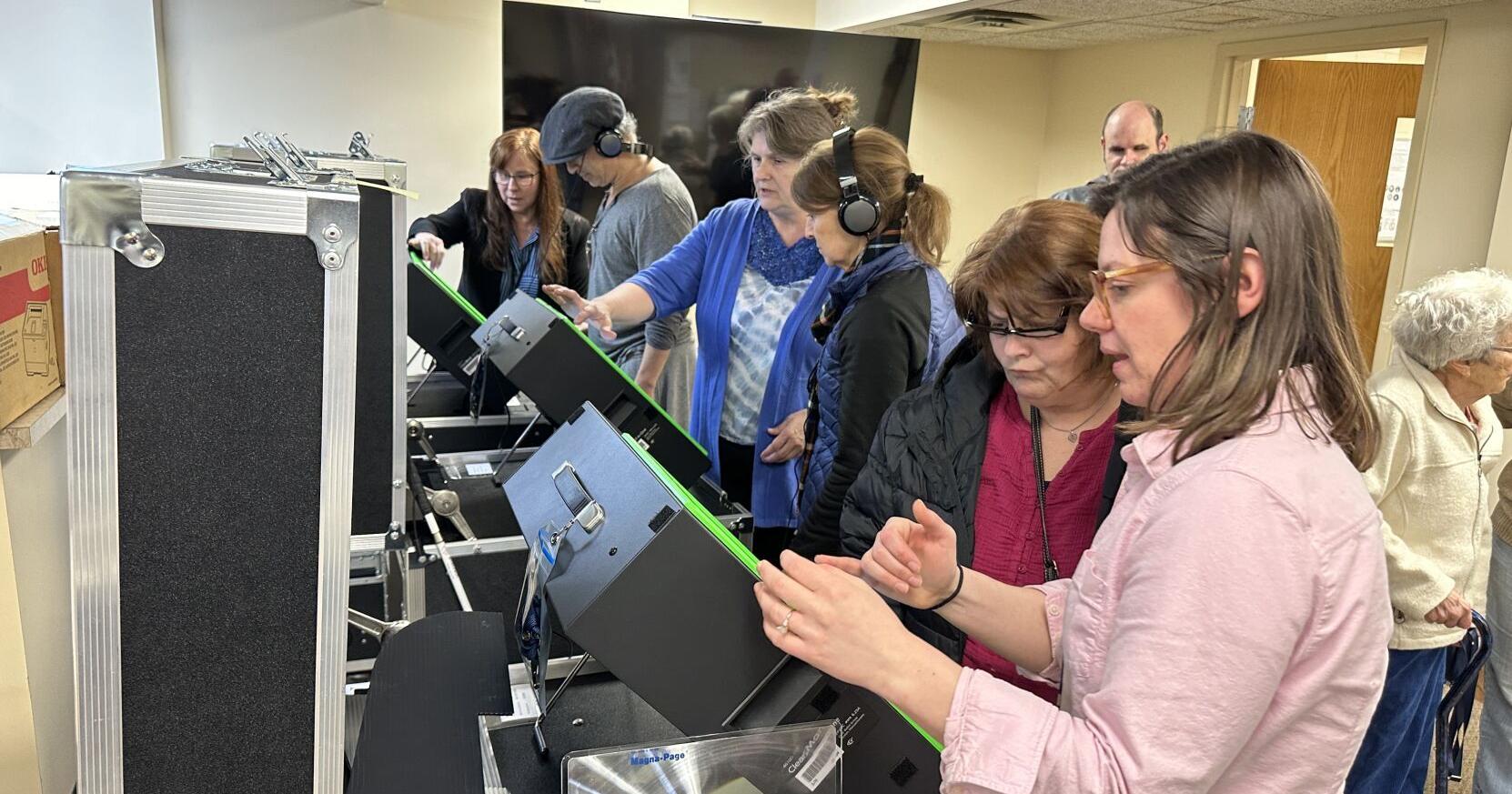 Voters with hearing, vision loss try out new voting machines - Vimarsana News