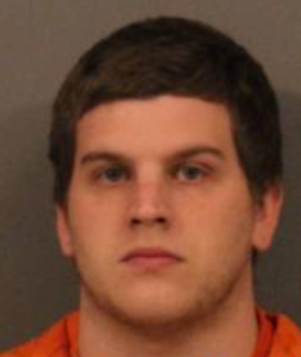 Man pleads guilty to robbing Kwik Fill in Auburn