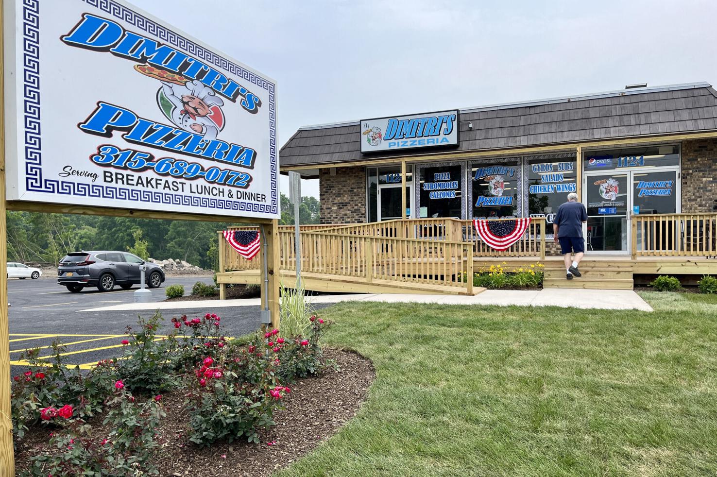 Diner at Dimitri's Elbridge restaurant adds breakfast at new location