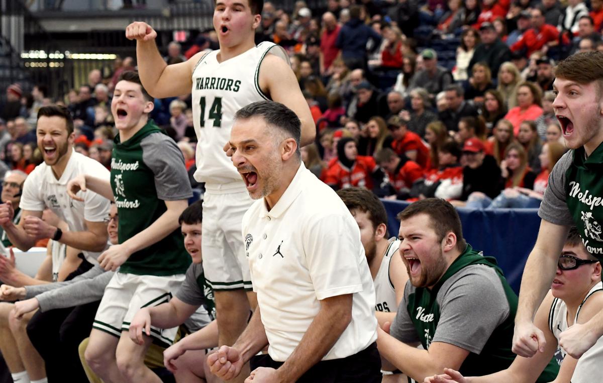 Feeling Green Weedsport Boys Basketball Wins First Section Title Since 1980 Local Sports Auburnpub Com