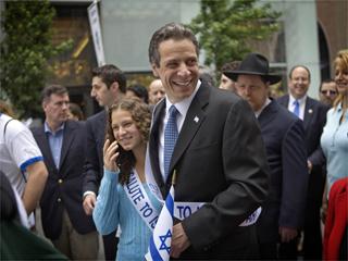 Cuomo Tries To Follow Spitzer S Path Local News Auburnpub Com