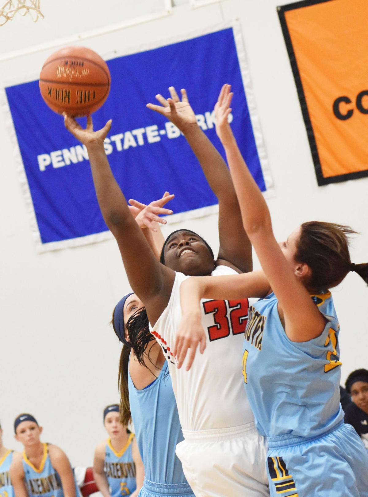 Wells College Women S Basketball Team Keeps Poise In Win Over