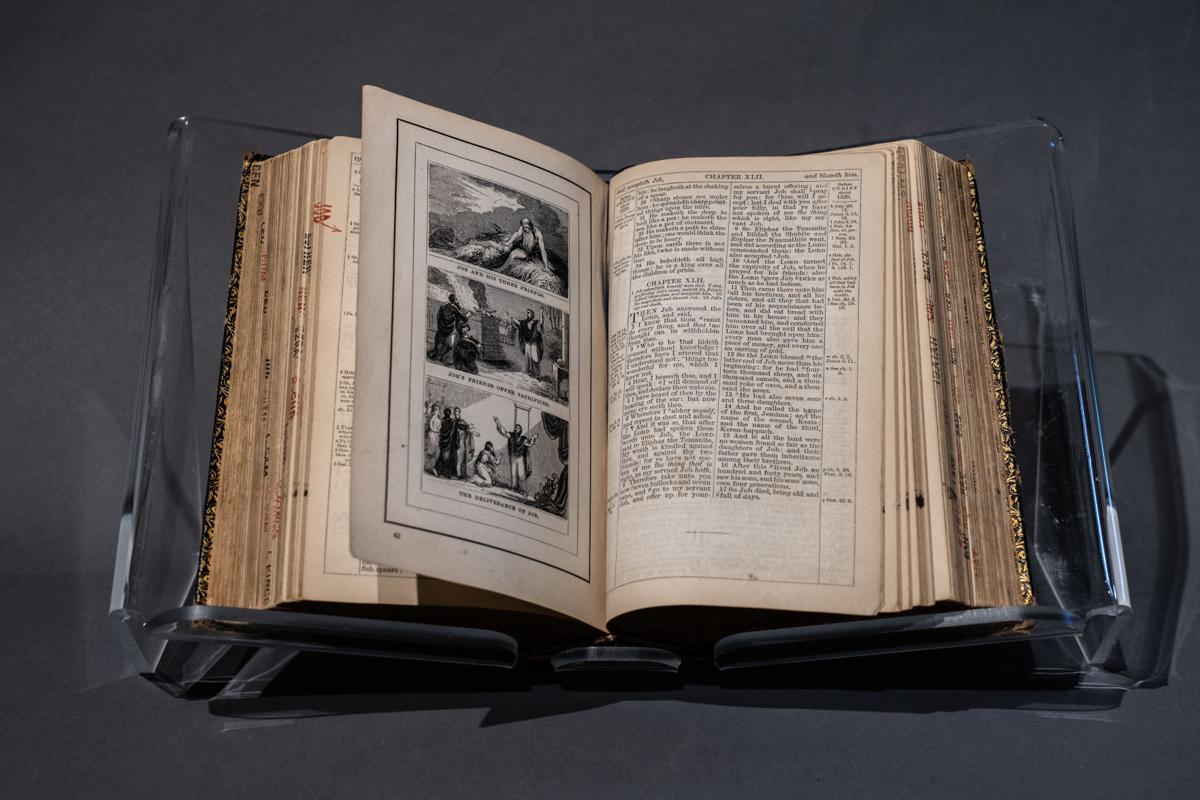 King James Pictorial Bible.jpg