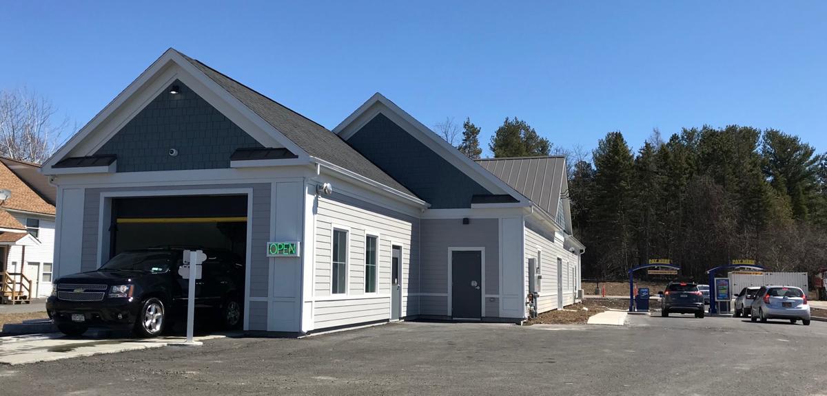 Bystander alerts Auburn driver that her vehicle is on fire